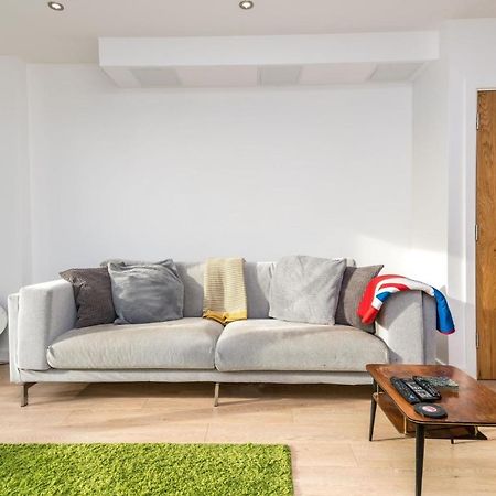 ロンドンNew 2Bd Flat 4Mins To Excel Centre Fast City Linksアパートメント エクステリア 写真