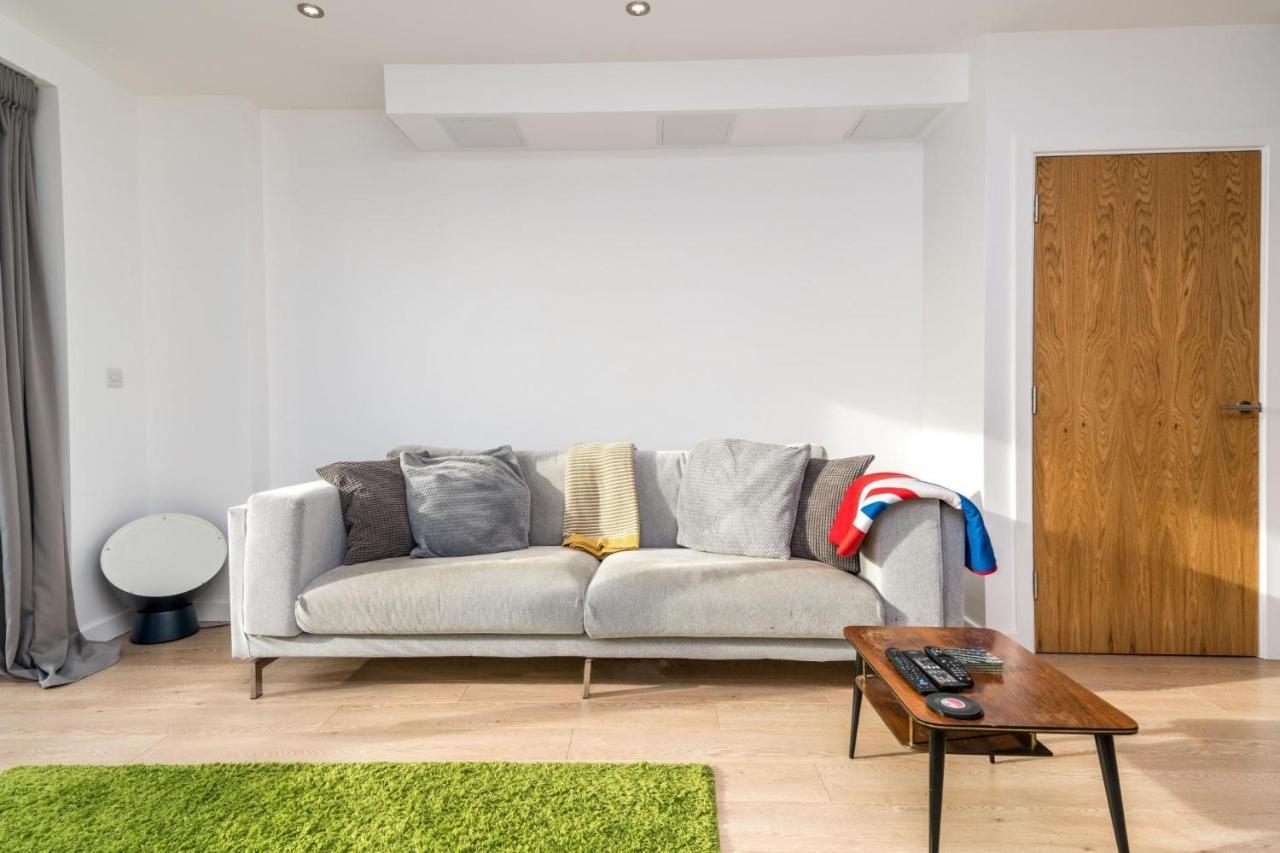 ロンドンNew 2Bd Flat 4Mins To Excel Centre Fast City Linksアパートメント エクステリア 写真